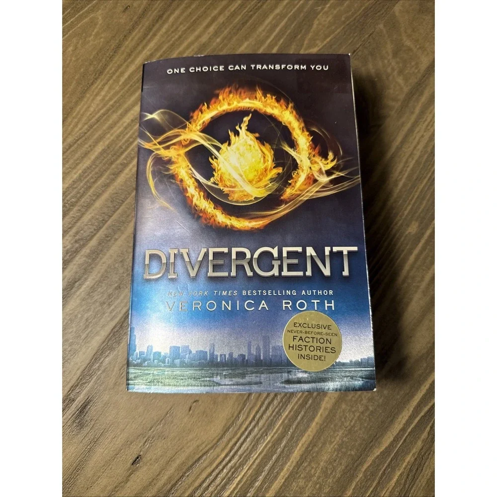 Veronica Roth Divergent Series Book Set YA Trilogy Paperback Hardcover Good